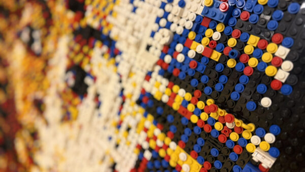 Detail van Illusion of Gold artwork door LEGO® Master Marcel de Jong